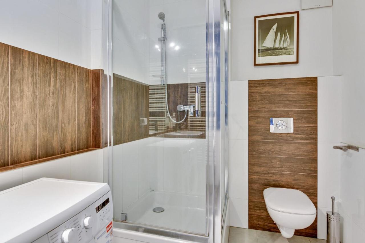 Grand Apartments Szafarnia 8 Гданск Екстериор снимка